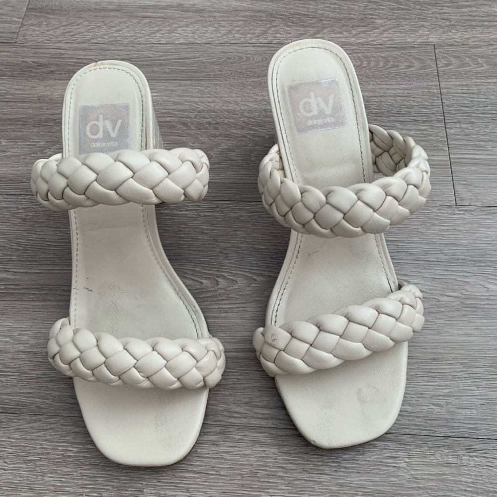 Women's size 7| worn a few times $25